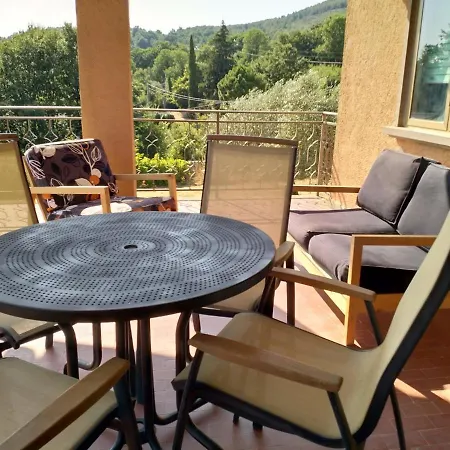 Velia Hotel